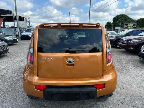 2011 Kia Soul +