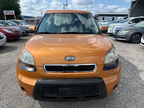 2011 Kia Soul +