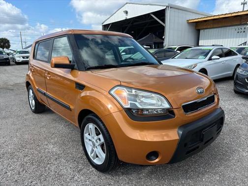 2011 Kia Soul +
