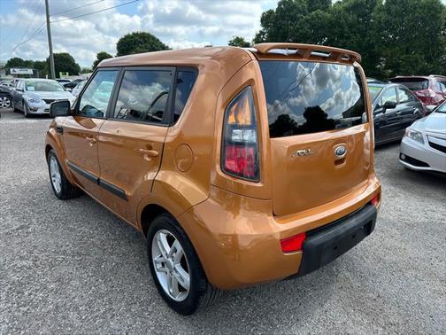 2011 Kia Soul +