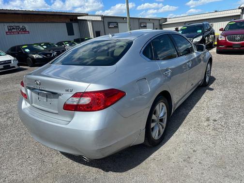 2011 INFINITI M37 Base