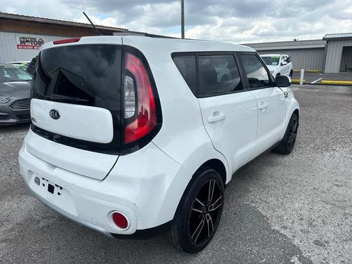 Clear White 2018 Kia Soul +