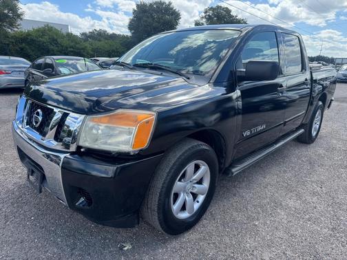 2013 Nissan Titan SV