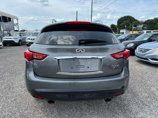 2016 INFINITI QX70 Base