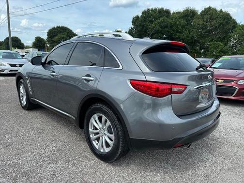 2016 INFINITI QX70 Base