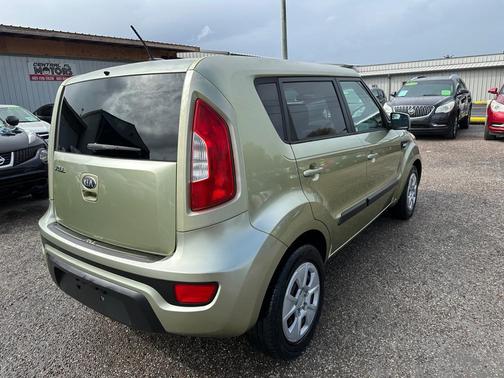 2013 Kia Soul Base