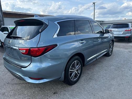 2016 INFINITI QX60 Base