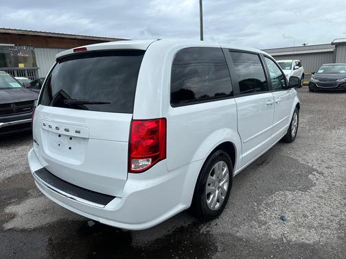 White Knuckle Clearcoat 2017 Dodge Grand Caravan SE