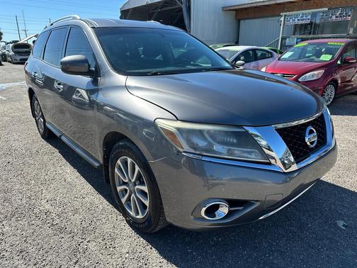 2016 Nissan Pathfinder SV
