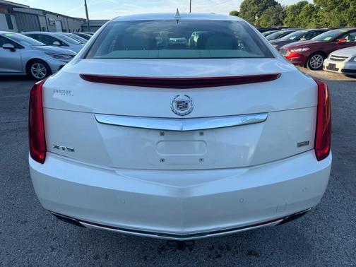 White Diamond Tricoat 2013 Cadillac XTS Platinum