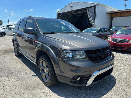 GRY 2015 Dodge Journey Crossroad