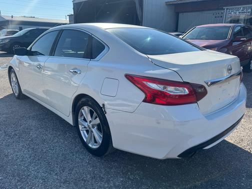 2016 Nissan Altima 2.5 SR