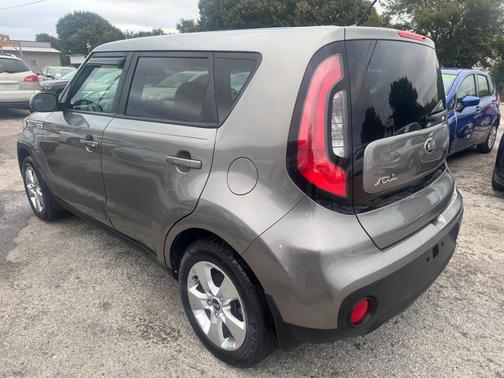 2017 Kia Soul Base