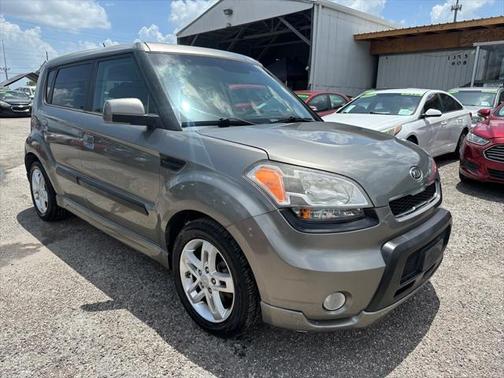 2010 Kia Soul +