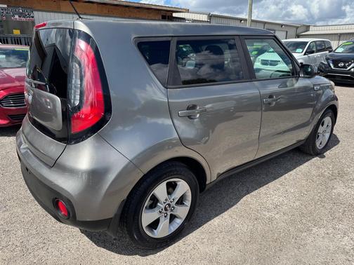 2017 Kia Soul Base