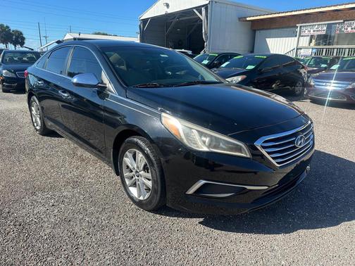 2017 Hyundai SONATA SE