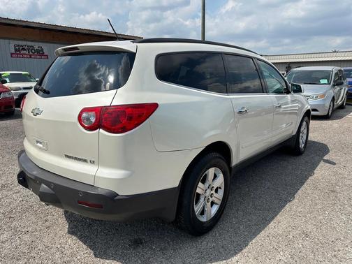 WHT 2012 Chevrolet Traverse LT
