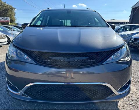 2020 Chrysler Voyager LXI