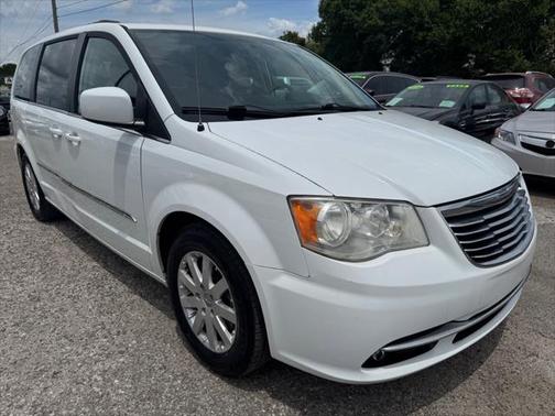 2014 Chrysler Town & Country Touring