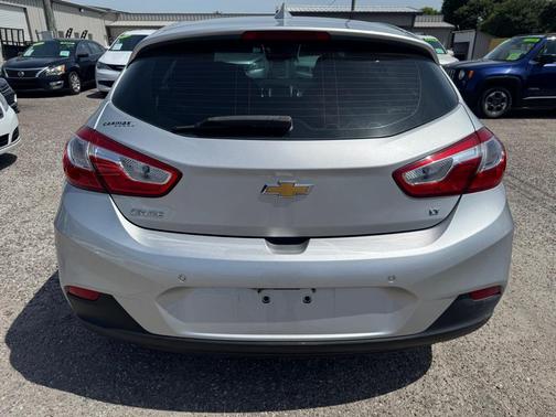 SILV 2017 Chevrolet Cruze LT