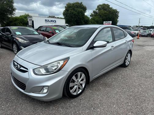 2013 Hyundai Accent GLS