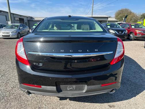 2015 Lincoln MKS Base
