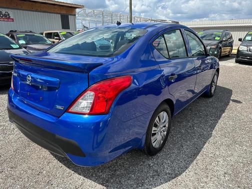 2016 Nissan Versa 1.6 S+