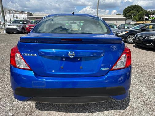 2016 Nissan Versa 1.6 S+