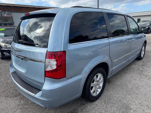 2012 Chrysler Town & Country Touring