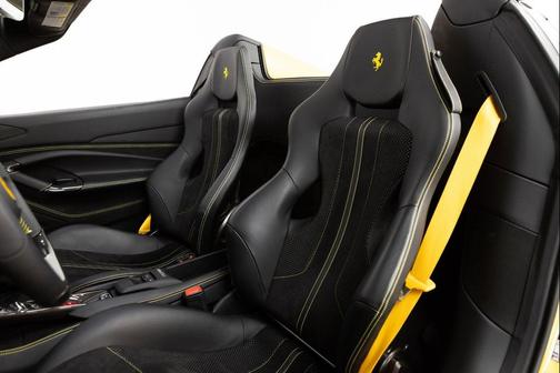 Giallo Modena 2021 Ferrari F8 Spider Convertible