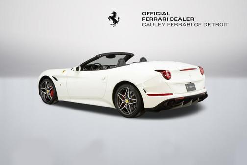 2016 Ferrari California T