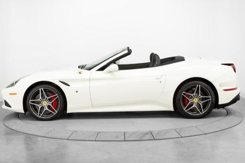 2016 Ferrari California T