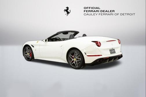 2016 Ferrari California T
