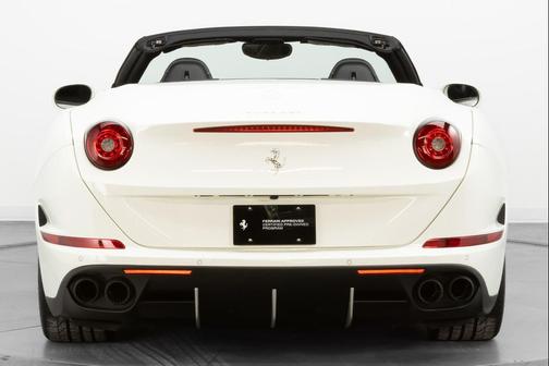 2016 Ferrari California T