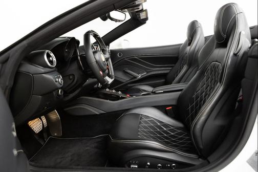 2016 Ferrari California T