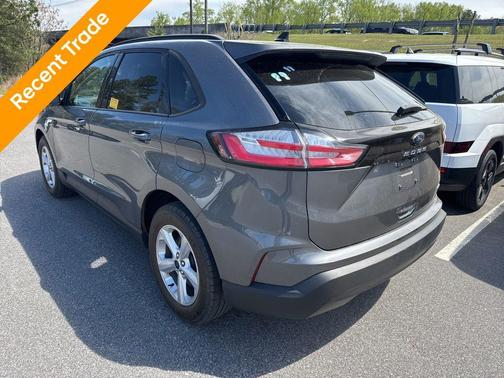 Carbonized Gray Metallic 2024 Ford Edge SE