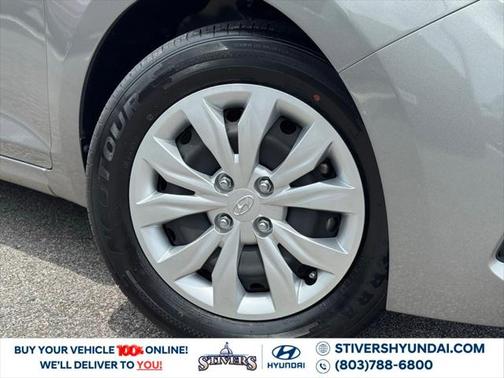 2022 Hyundai Accent SE