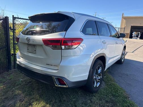 2018 Toyota Highlander Limited Platinum