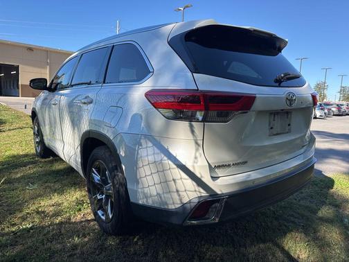2018 Toyota Highlander Limited Platinum