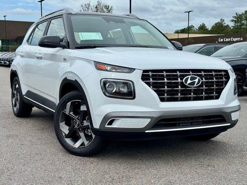 2026 Hyundai VENUE SEL w/Two-Tone Roof