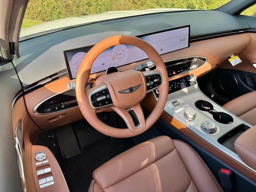 2026 Genesis GV70 2.5T Advanced