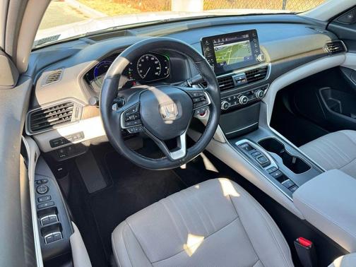 2022 Honda Accord Hybrid Touring
