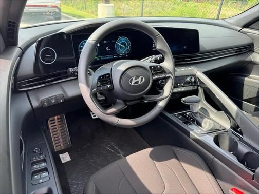 2025 Hyundai ELANTRA Sport