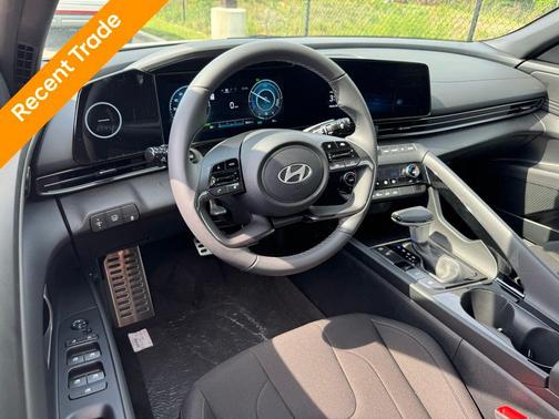 2025 Hyundai ELANTRA HEV SEL Sport