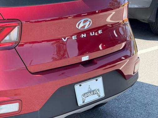 2025 Hyundai VENUE SE