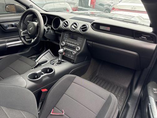 2016 Ford Mustang V6