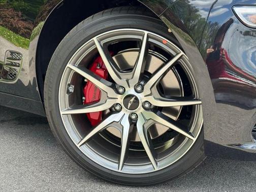 2025 Genesis G70 2.5T RWD