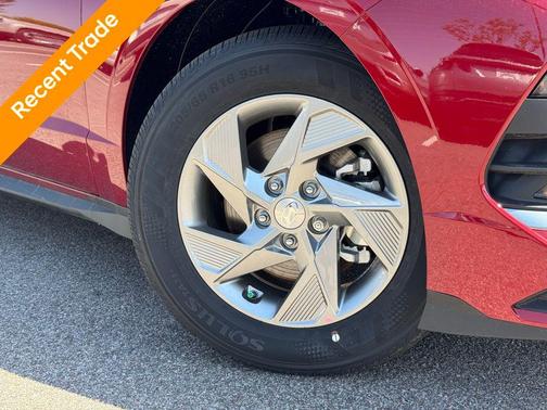 2025 Hyundai SONATA SE