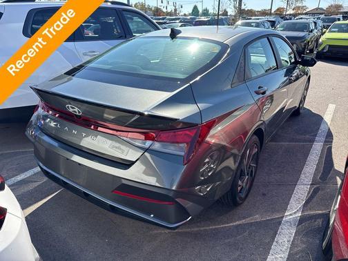 2025 Hyundai ELANTRA Sport