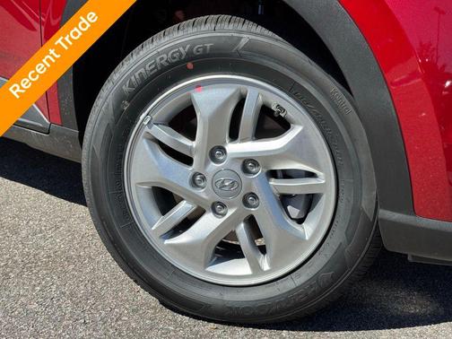 2025 Hyundai VENUE SE